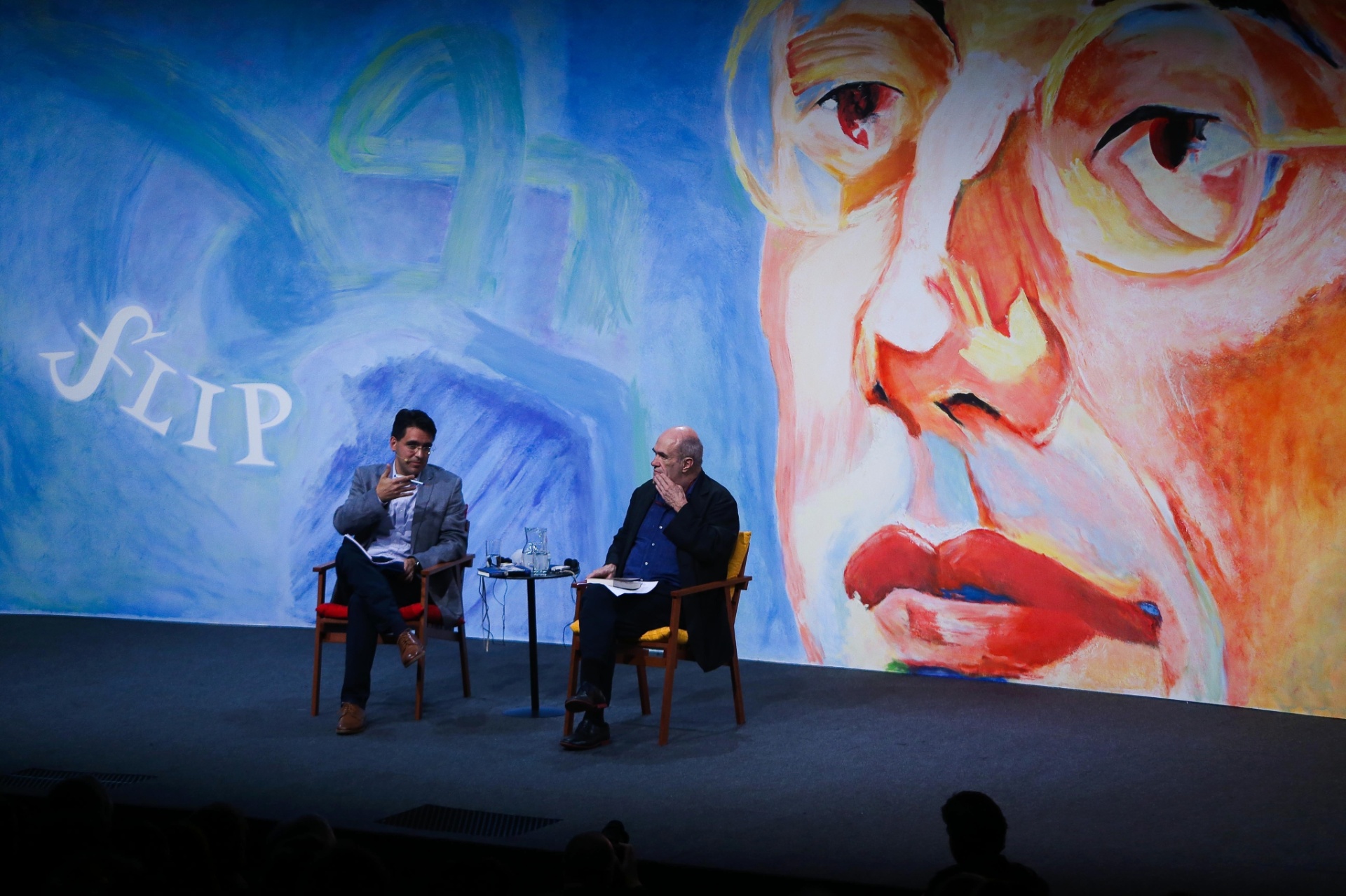 2.jul.2015 - Mesa "Encontro com Colm Toibín", com mediação de Ángel Gurria-Quintanda e participacao de Colm Toibín no segundo dia da Flip, Festa Literária Internacional de Paraty. - Zanone Fraissat/Folhapress