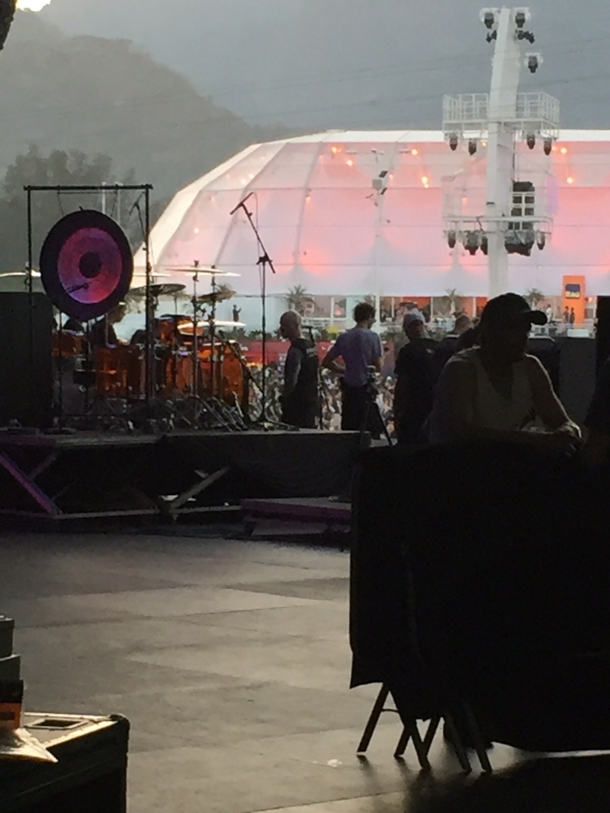 24.set.2015 - A reportagem do UOL teve acesso ao Palco Mundo do Rock in Rio na tarde desta quinta (24). Se apresentam: CPM22 Hollywood Vampires, Queens of The Stone Age e System of a Down - Felipe Branco Cruz/UOL