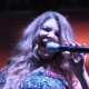 22.mai.2016 - A Virada Cultural, em São Paulo, teve dobradinha de Elba Ramalho. Depois de despertar o público no palco São João na manhã deste domingo, a cantora encerrou a Virada do Parque do Carmo, na Zona Leste. Assim como fez no Centro, ela cantou clássicos do forró e seu sucesso da novela "Êta Mundo Bom", "Distante D'Ocê" - Reinaldo Canato/UOL