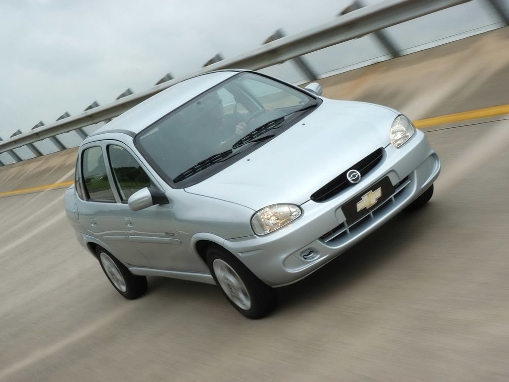 Chevrolet Corsa Sedan 1996 - Divulgação