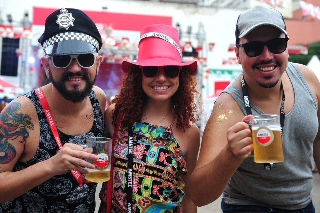 Nesta segunda, além dos DJs, a Casa recebeu a Festa Selvagem - Junior Lago/UOL