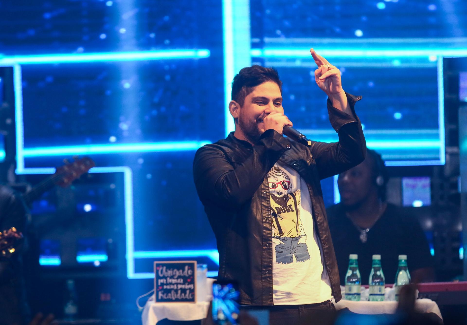 Jorge & Mateus celebram clube da bebida com show vip em SP - Iwi Onodera