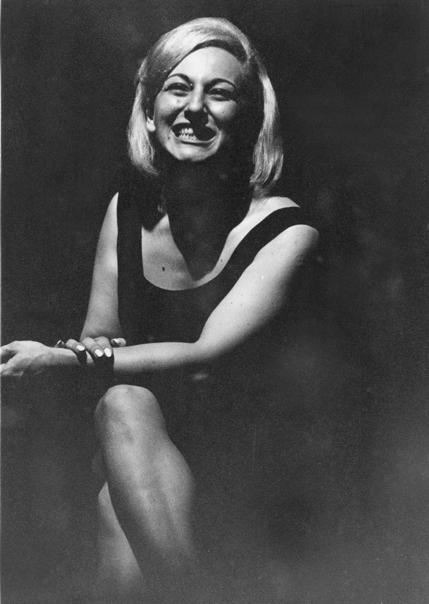Nicette Bruno durante apresentação em peça teatral, em 1967 - Arquivo/Estadão Conteúdo