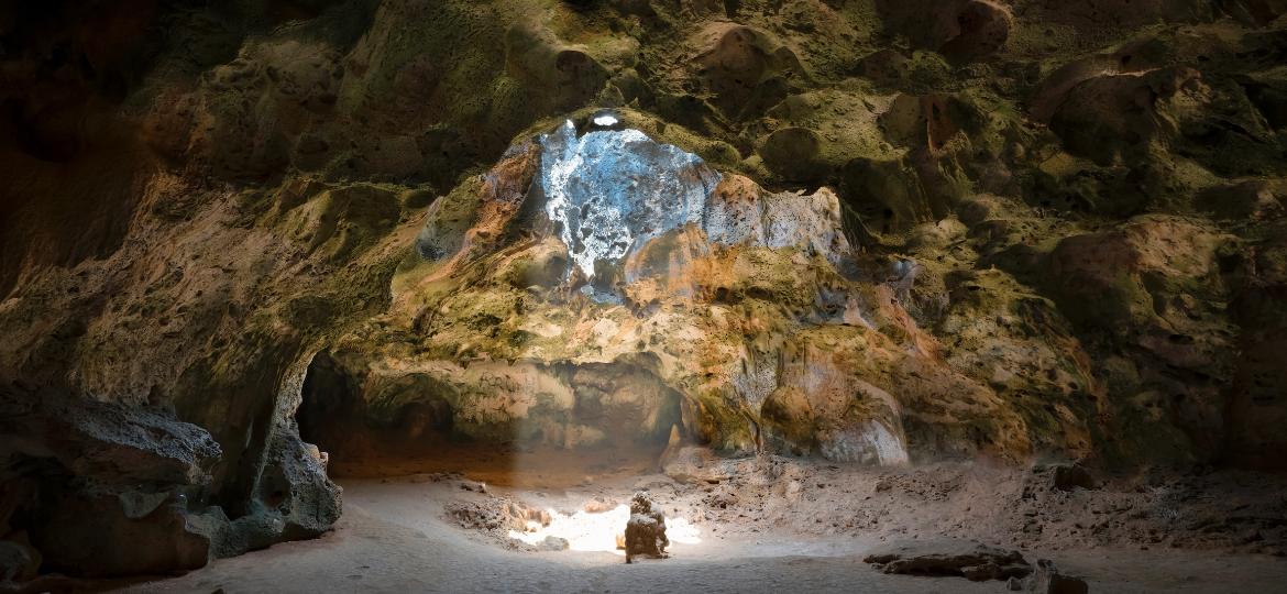 Quadirikiri Cave, no parque de Arikok: isso também é Aruba, ilha caribenha repleta de praias - Getty Images/iStockphoto