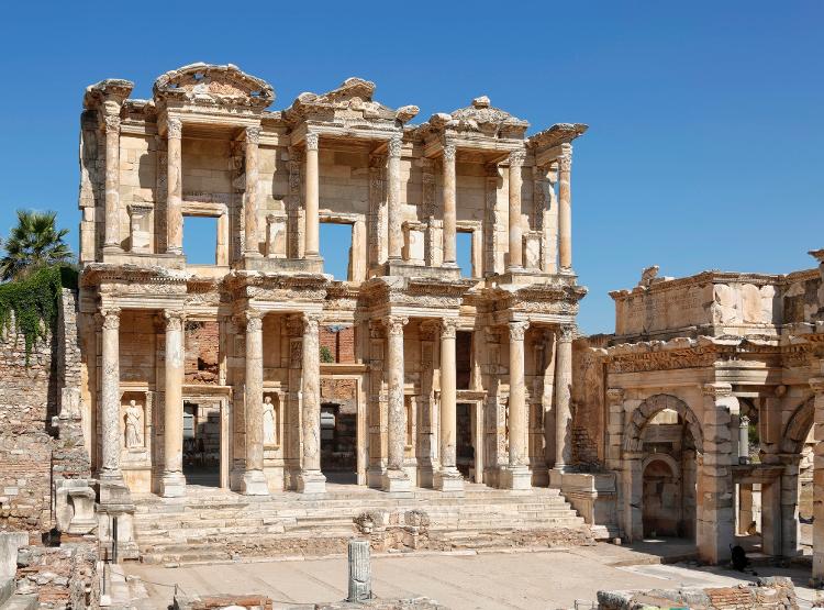 Biblioteca de Celso, em Éfeso (atualmente Selçuk, na Turquia)