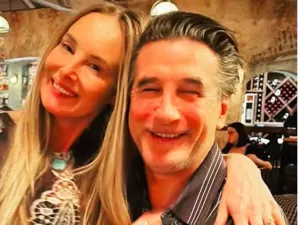 William Baldwin e esposa moram em casas diferentes: 'Alergia um do outro'