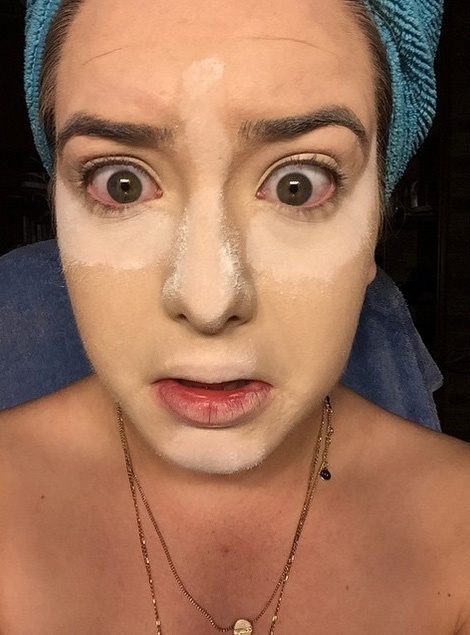 "Baking" - Reprodução/Instagram/@beautyfordayz