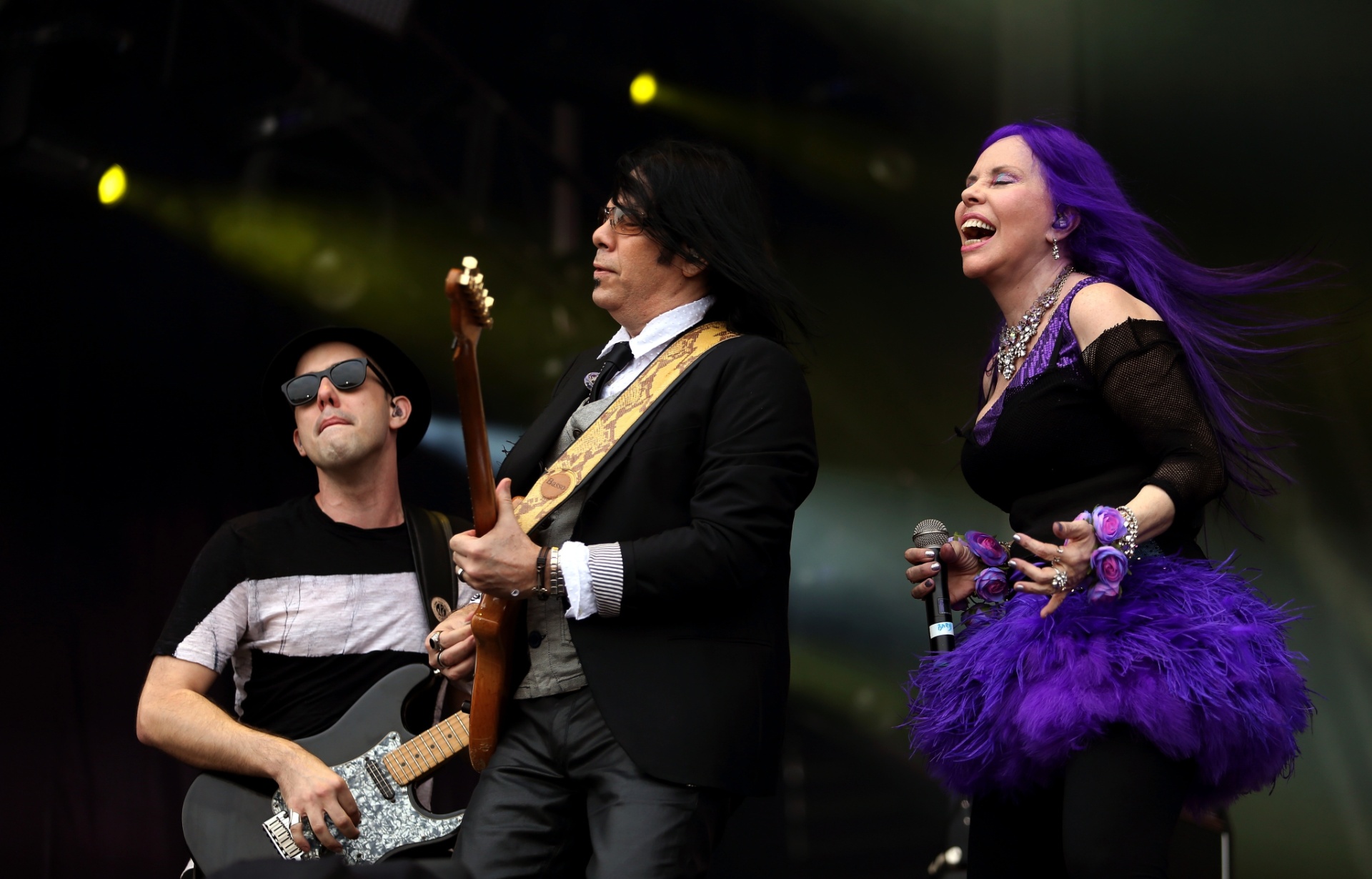 20.set.2015 - Baby do Brasil chamou Pepeu Gomes e seu filho, Pedro Baby, para tocarem juntos no palco Sunset, durante o terceiro dia do festival Rock in Rio 2015. - Fábio Motta/Estadão Conteúdo