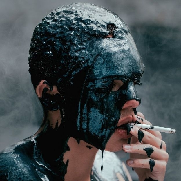 Com o auto-retrato, ele diz que se sentia livre para fotografar 'por quanto tempo fosse necessário, sem depender de alguém que sacrificasse seu tempo ou que estivesse disposto a sofrer' - David Uzochukwu/BBC