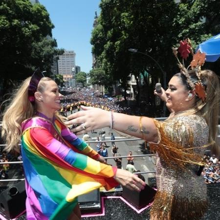 19.fev.2017 - Carolina Dieckmann participa do Bloco de Preta. A fantasia da atriz representa a diversidade - Fernando Souza/Bloco da Preta - Fernando Souza/Bloco da Preta
