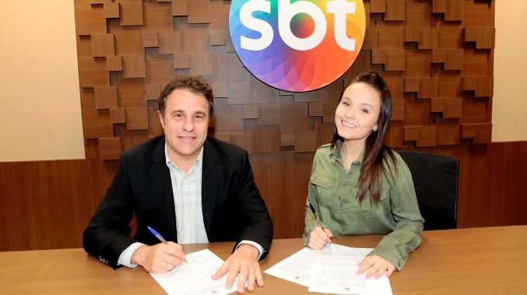 Larissa Manoela e o diretor artístico Fernando Pelégio - Lourival Ribeiro / SBT - Lourival Ribeiro / SBT