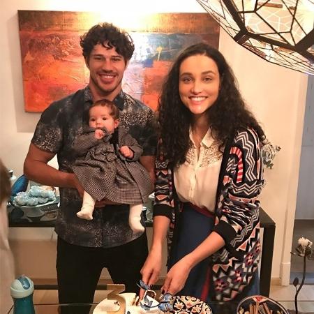 Débora Nascimento e José Loreto com a filha, Bella, quando ainda estavam juntos - Reprodução/Instagram