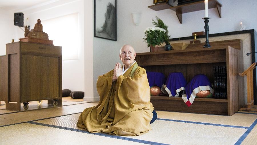 Monja Coen no Templo Taikozan Tenzuizenji, no Pacaembu - Alberto Rocha/Folhapress