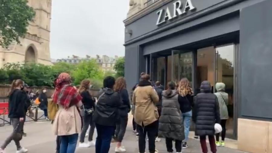 Lojas da Zara têm fila de pessoas no início da flexibilização da quarentena na França - Reprodução/Twitter