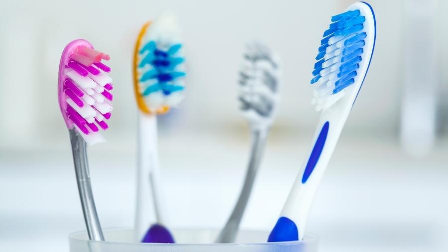 Escova de dente dura três meses