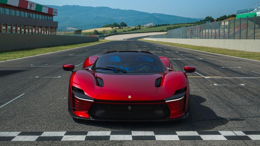 A Ferrari Daytona SP3 é uma edição limitada a 599 unidades e custa mais de R$ 11 milhões  - Divulgação