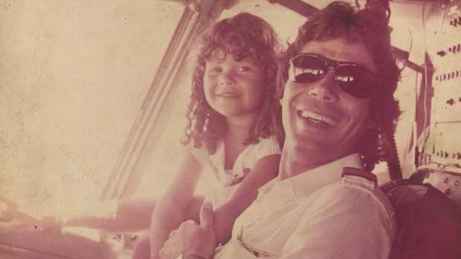 Wendy acompanhava o pai, Salvador Evangelista, em voos - Arquivo pessoal
