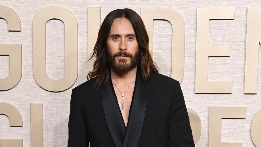 O cantor e ator Jared Leto no Globo de Ouro 2024