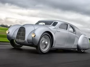 Audi constrói supercarro dos anos 1930 que nunca tinha saído do papel