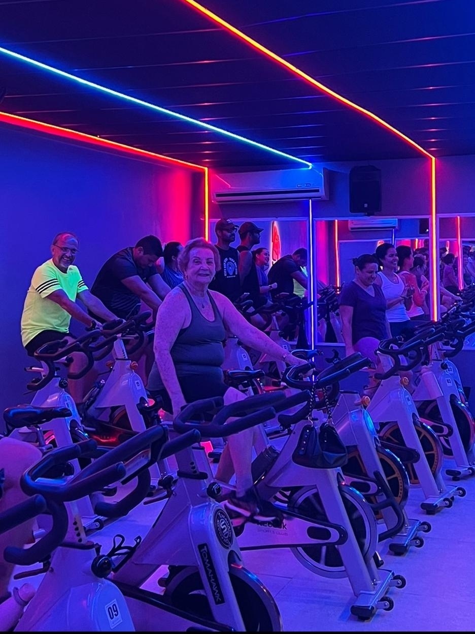 Quer saber o segredo? 'Tenho 86 anos e faço spinning todo dia há 20'