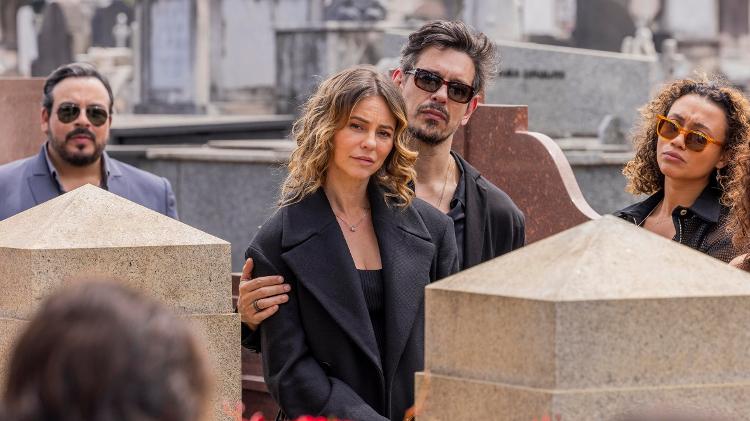 Cortejo e enterro de Odete Roitman (Debora Bloch) em 'Vale Tudo' Cortejo e enterro de Odete Roitman (Debora Bloch) em 'Vale Tudo'