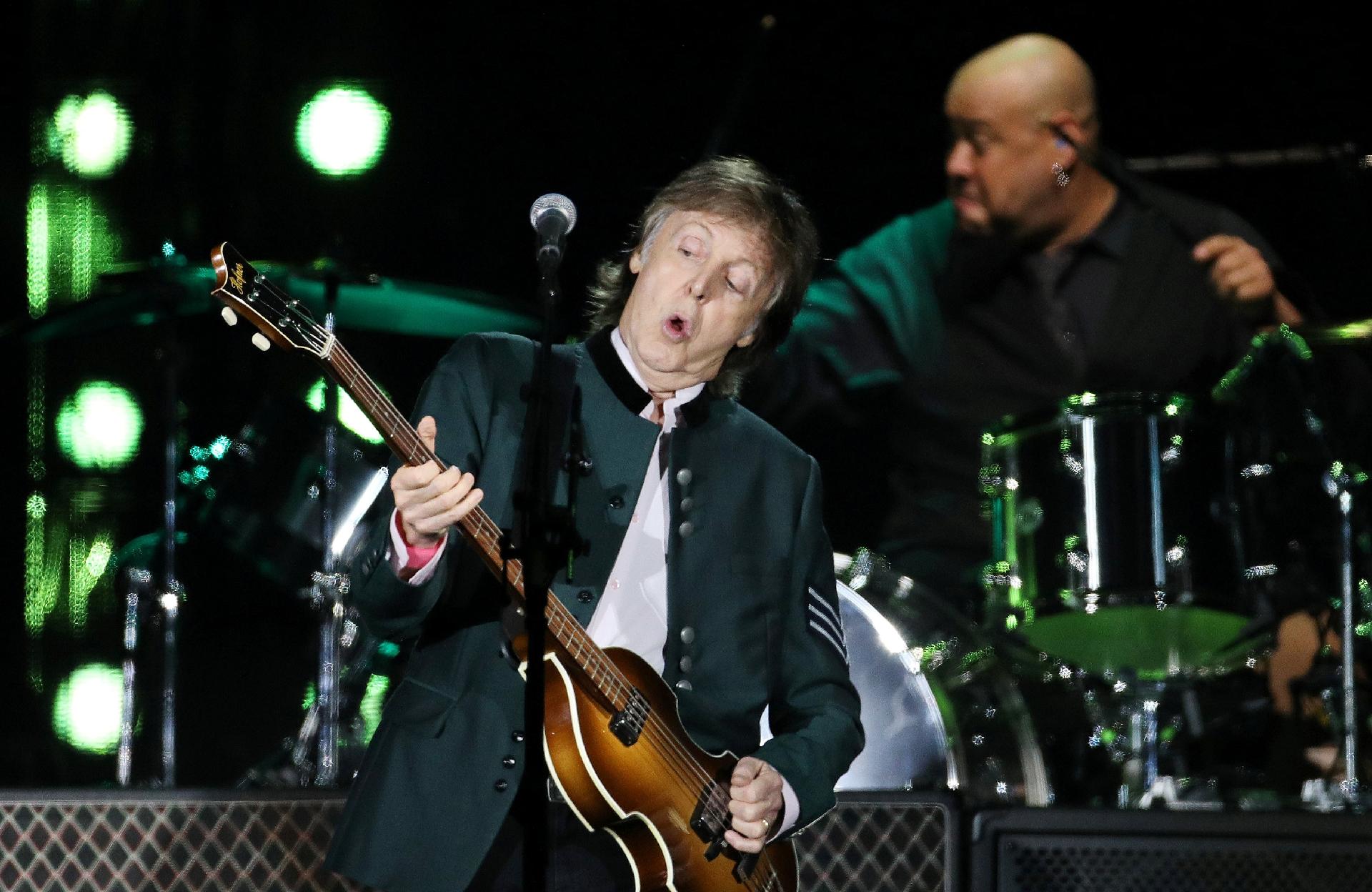 Paul McCartney se apresenta em Porto Alegre com a turnê "One on One" - Diego Vara/Reuters