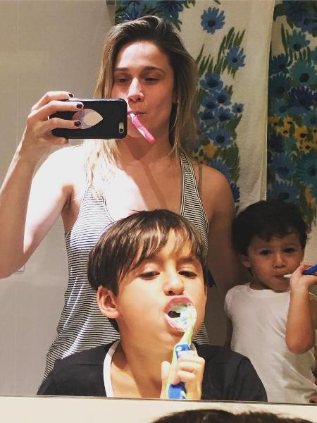 Fernanda Gentil com os filhos, Lucas e Gabriel - Reprodução/Instagram