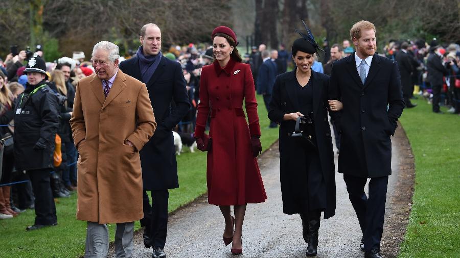 Charles, William, Kate, Meghan e Harry vão à missa de Natal - AFP