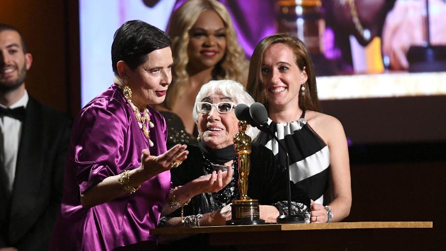Isabella Rossellini traduz o discurso de Lina Wertmüller no Governors Awards - Getty Images