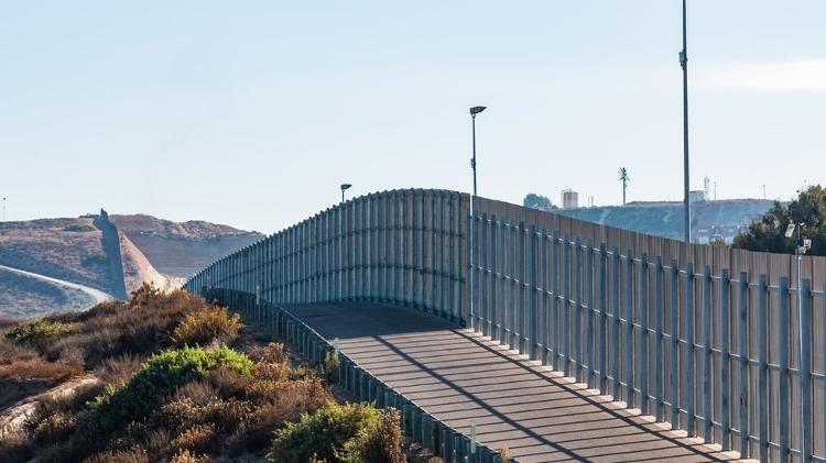 US-Mexico border wall in San Diego/Tijuana - Getty Images via BBC - Getty Images via BBC
