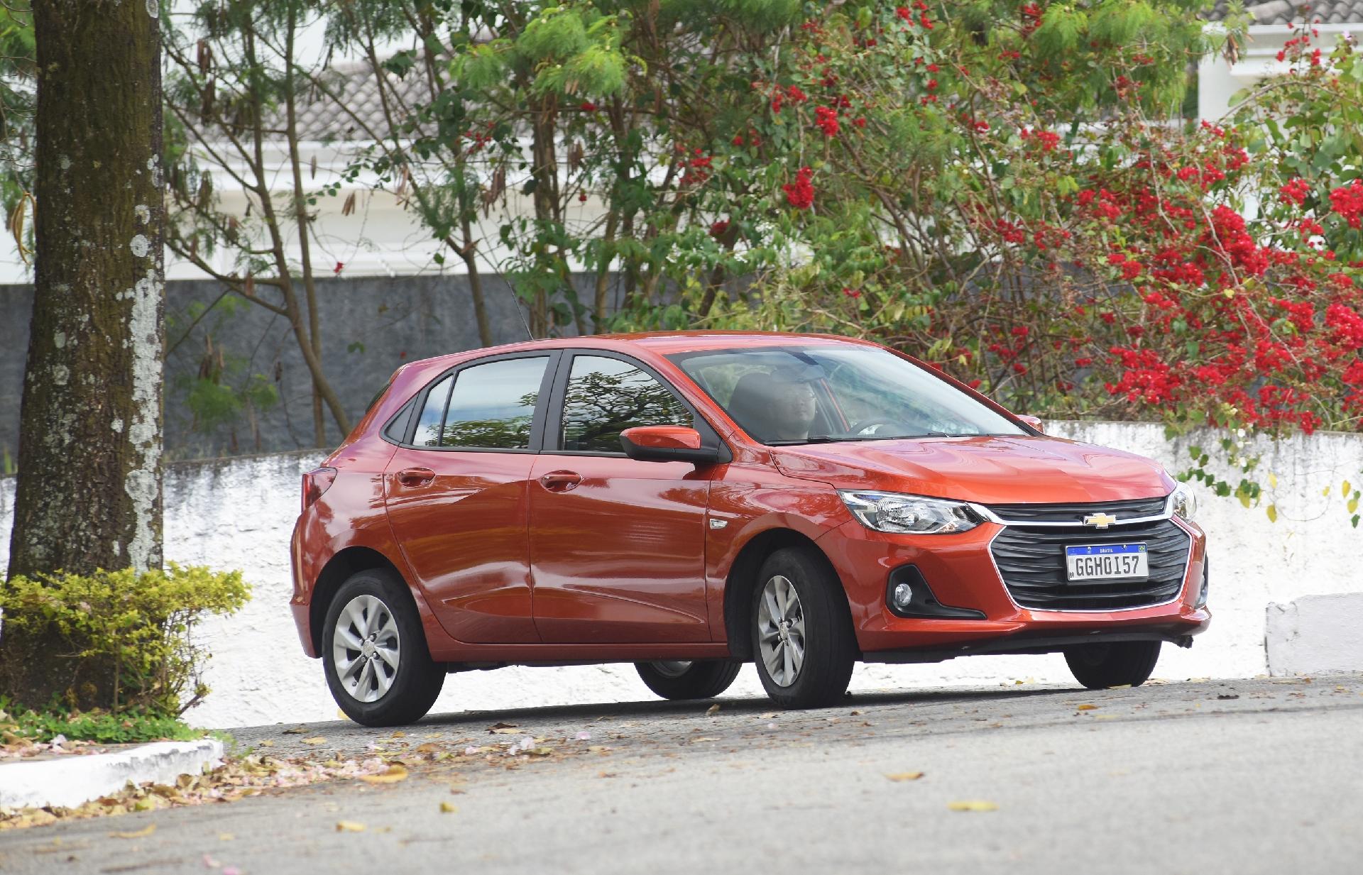 Chevrolet Onix LT mostramos por que hatch é o melhor 1.0 aspirado do país