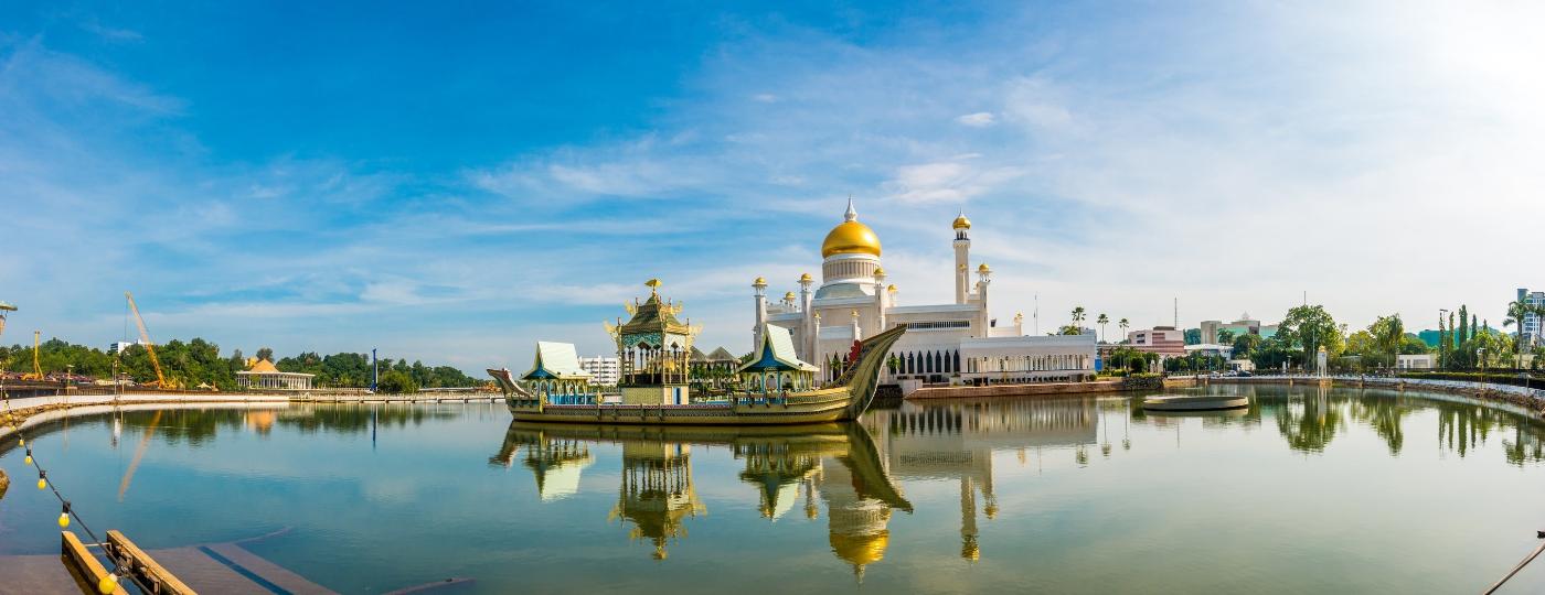 Mesquita Sultan Omar Ali Saifuddin, em Brunei - Getty Images/iStockphoto