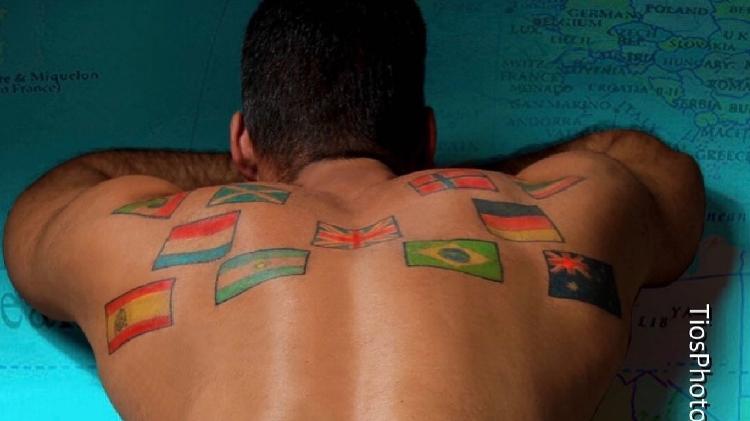 Porn actor has flags tattooed on his back - Playback/Instagram - Playback/Instagram