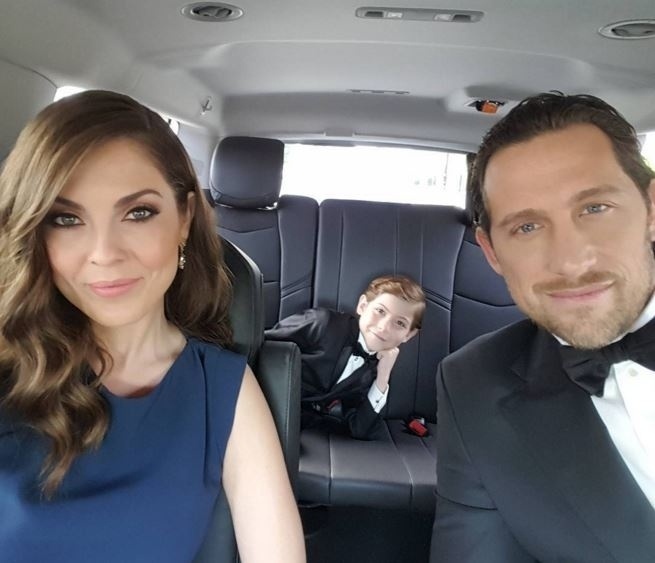 28.fev.2016 - Acompanhado dos pais, o ator mirim Jacob Trembley segue de carro para a 88ª Cerimônia do Oscar - Reprodução/Instagram/@jacobtremblay