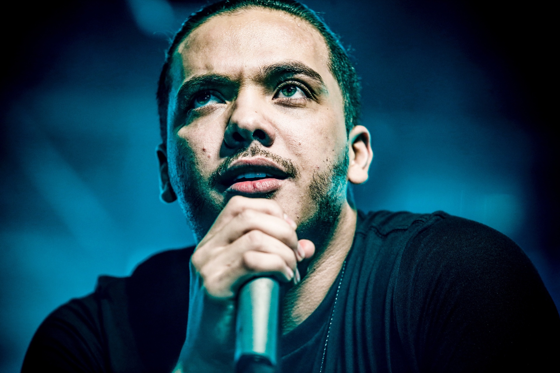 28.abr.2016 - Com casa lotada, Wesley Safadão se apresenta no Villa Country, em São Paulo, na madrugada desta quinta-feira - Lucas Lima/UOL