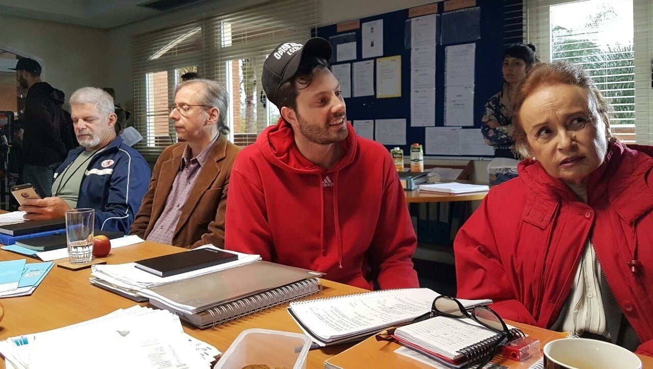 Danilo Gentili com Joana Fomm nos bastidores de filmagem do seu primeiro longa, "Como Se Tornar o Pior Aluno da Escola", que estreia em 2017 - Divulgação