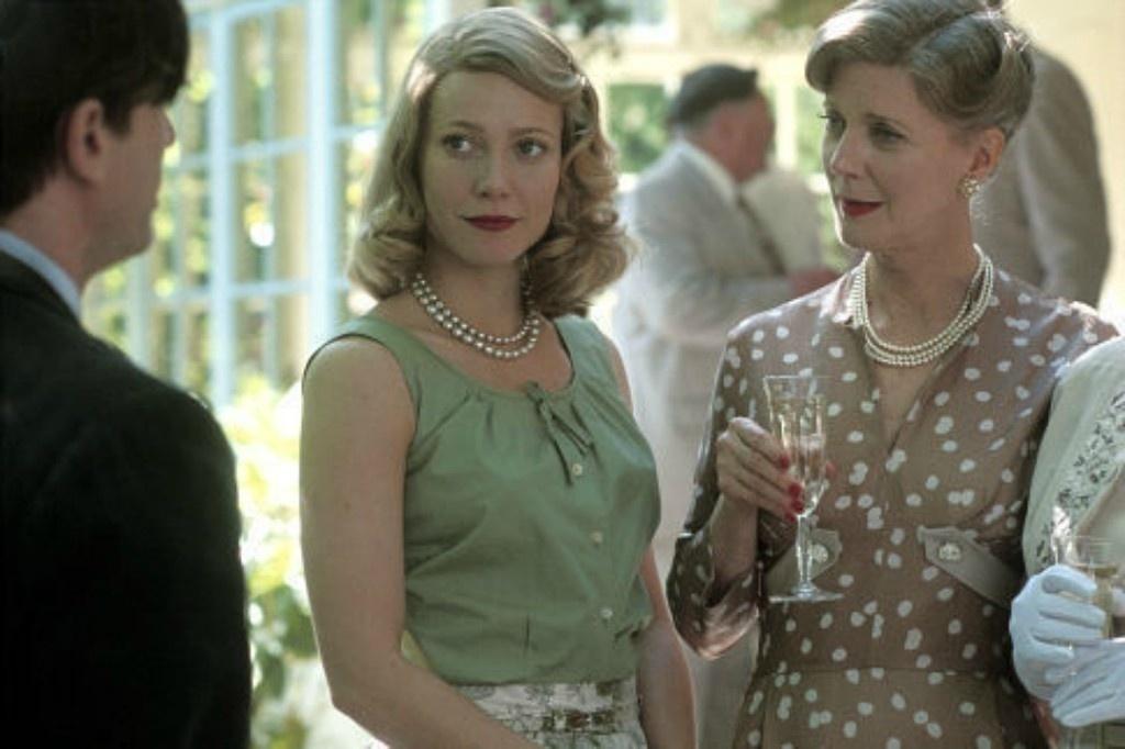 Gwyneth Paltrow e Blythe Danner em cena de "Sylvia - Paixão Além Das Palavras" (2013) - Divulgação