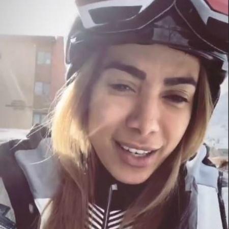 Anitta faz stories no Instagram ao esquiar - Reprodução/Instagram