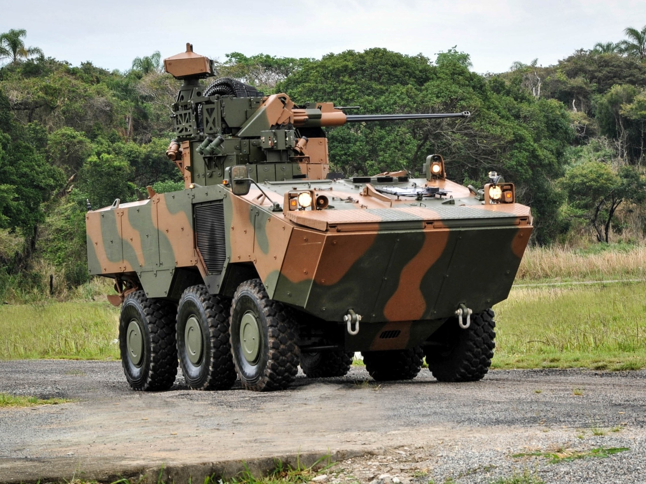 Iveco entrega o Guarani nº 400 ao Exército Brasileiro - Forças