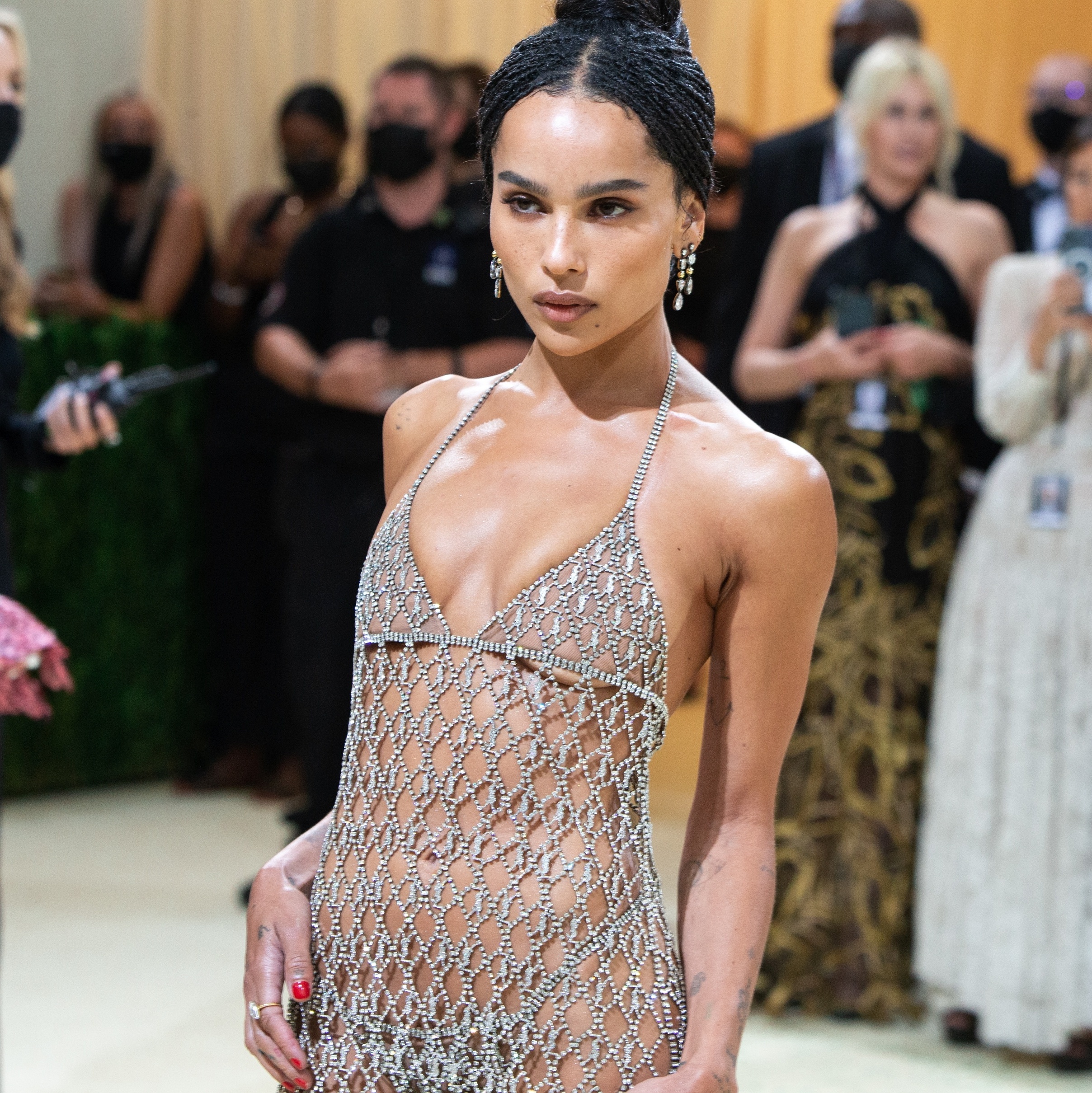 De vestido nu a look cobertor: produções que abalaram os últimos Met Gala -  29/04/2023 - UOL Nossa