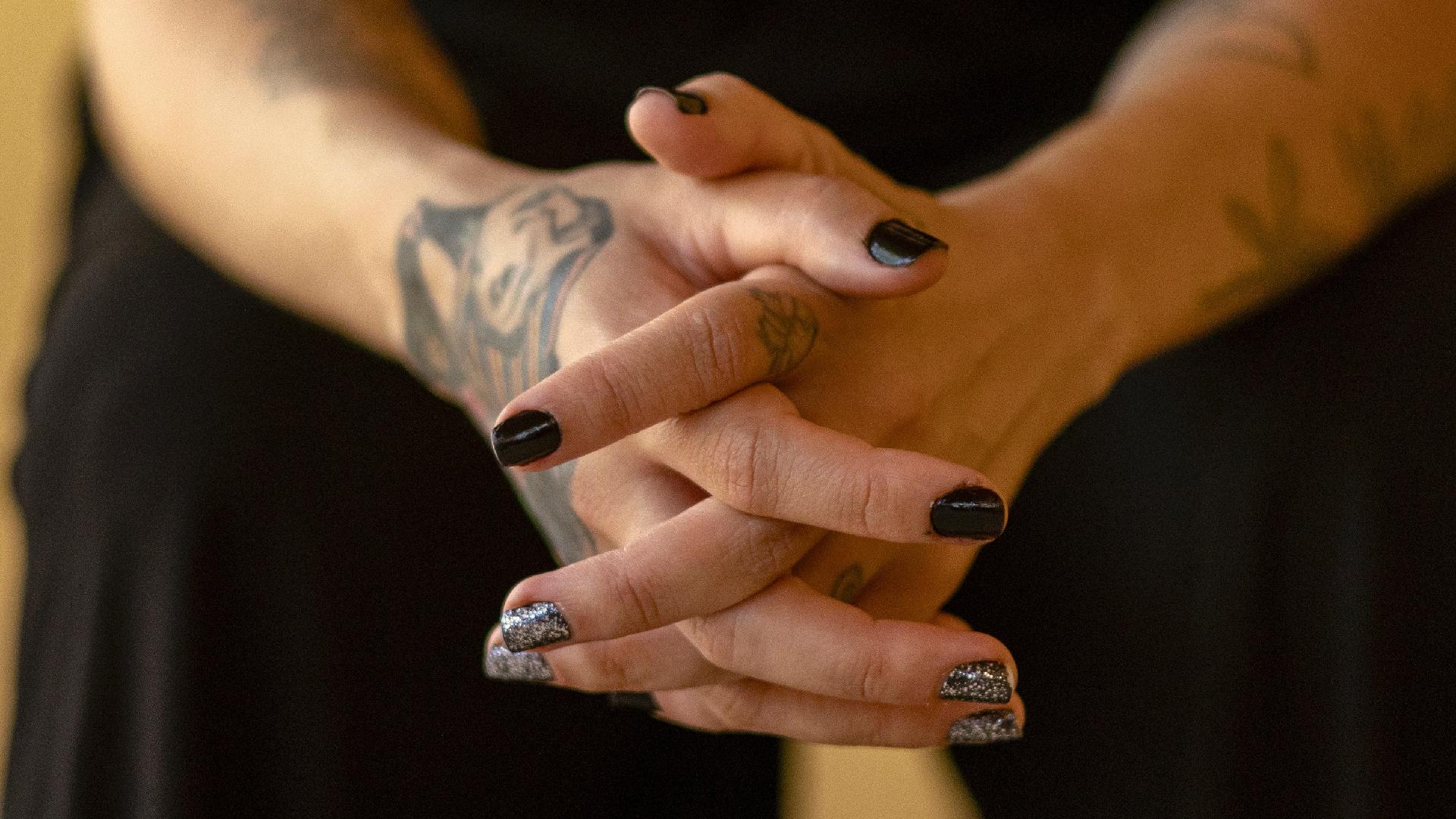 Uma das 12 mulheres que denunciaram dono de bar por estupro em Brasília