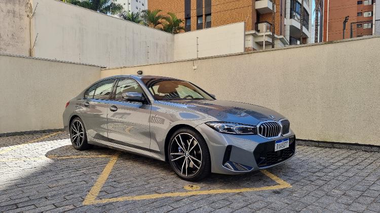 BMW Série 3 foi o segundo automóvel 'premium' em volume de emplacamentos no mês passado BMW Série 3 foi o segundo automóvel 'premium' em volume de emplacamentos no mês passado