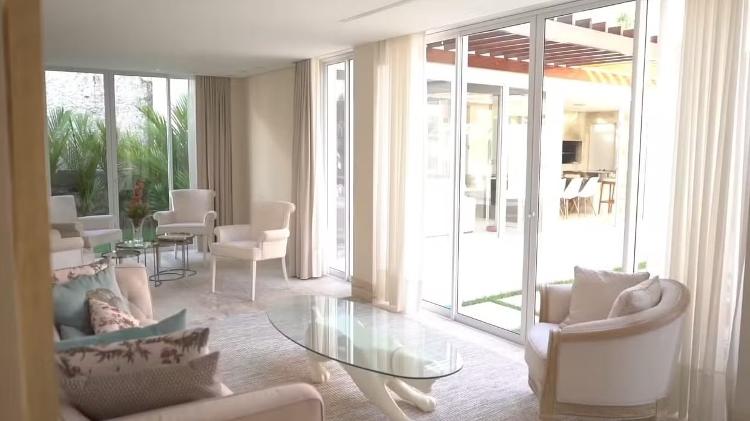 Simone Mendes vende mansão de R$ 10 milhões para criminosos russos; veja fotos