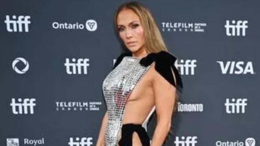 JLo pode ter removido tatuagem de Ben Affleck