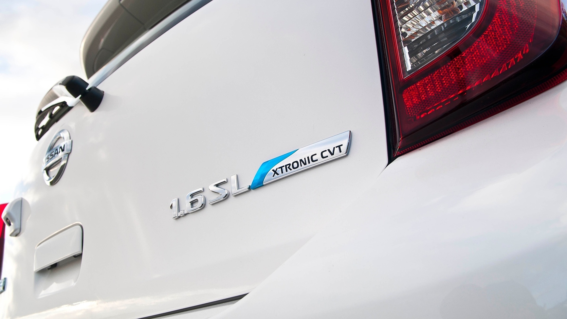 Nissan March e Versa CVT 2017 - Divulgação