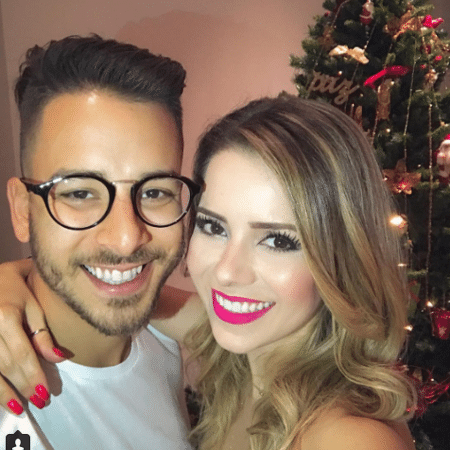 24.dez.2016 - Sandy e Junior posam juntos durante a ceia de Natal da família Lima - Reprodução/Instagram