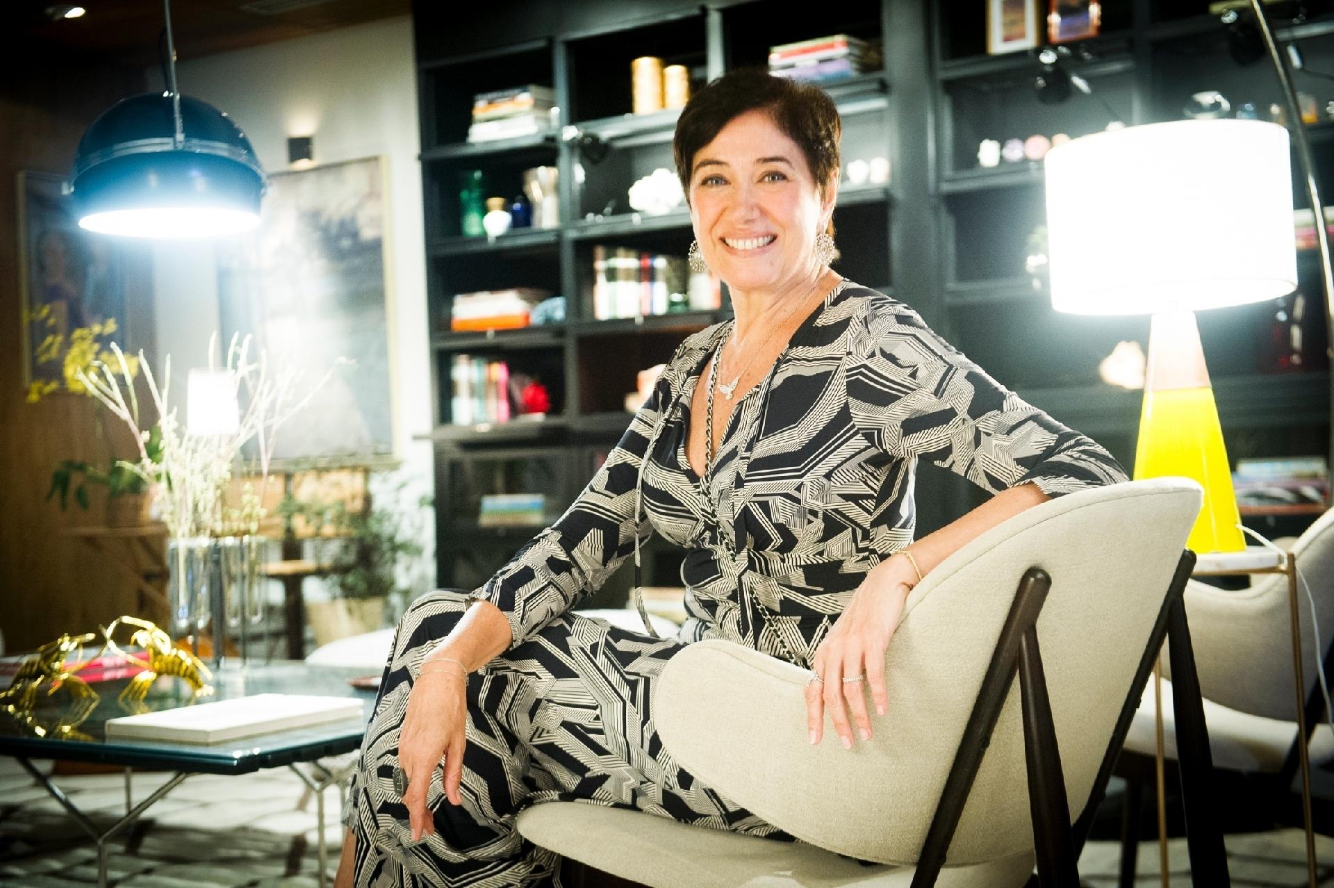 Lília Cabral está pronta para interpretar a arquiteta Silvana, que vai comprometer a situação financeira da família por conta do vício do jogo. " Vai ser uma história difícil e de muito sofrimento para a minha personagem" - Divulgação/TVGlobo/João Miguel Júnior