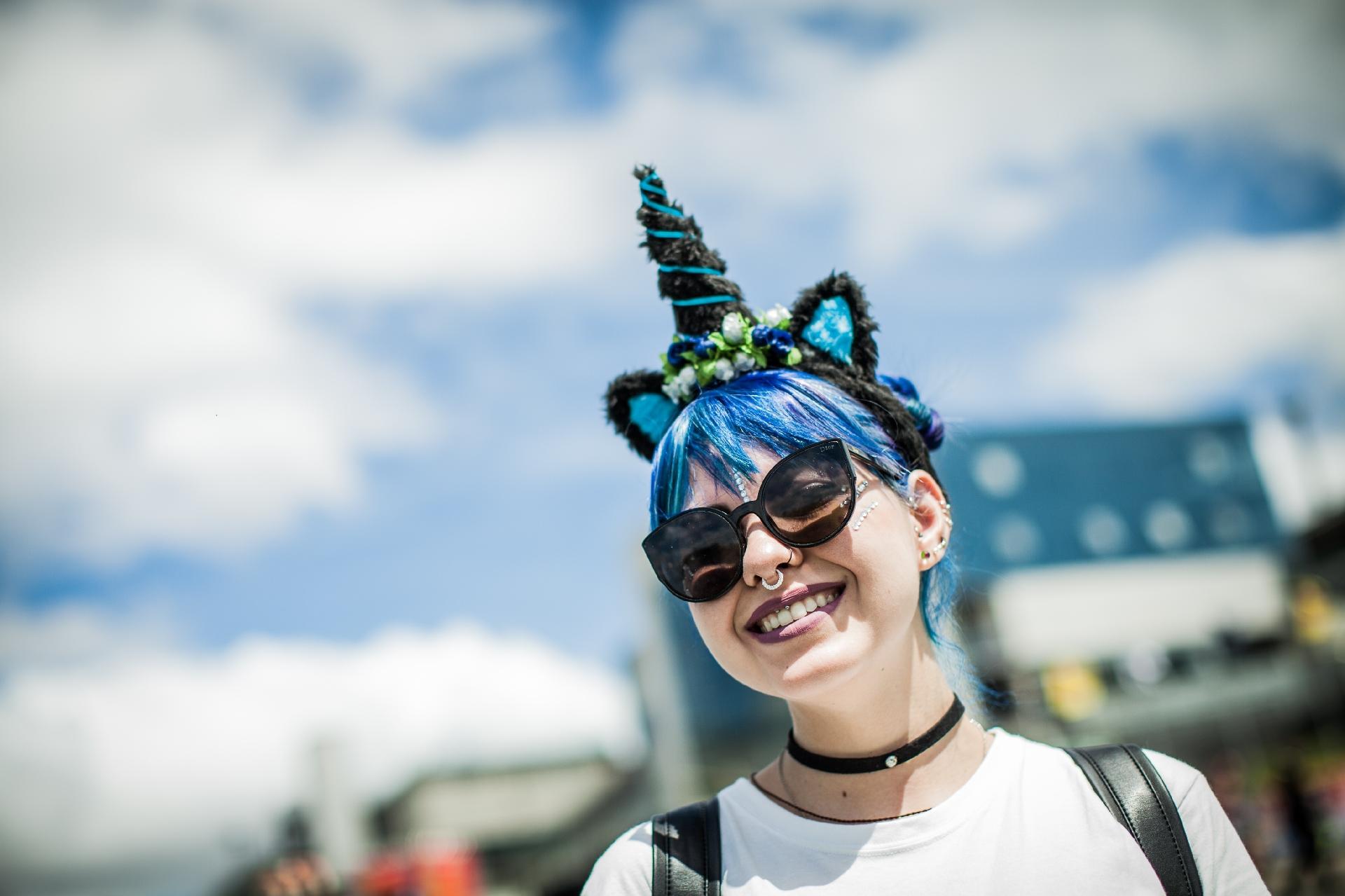 É claro que a tiara com chifre de unicórnio não poderia faltar no visual do público do Lollapalooza - Bruno Santos/UOL