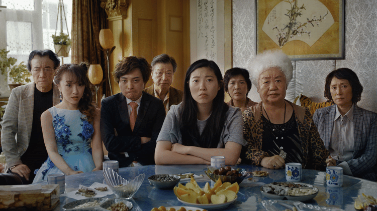 Awkwafina em cena de "The Farewell" - Reprodução/Sundance - Reprodução/Sundance