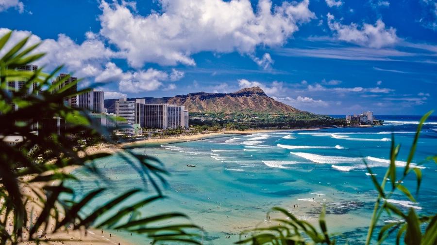 Praia de Waikiki, em Honolulu, no Havaí - delamofoto/Getty Images/iStockphoto